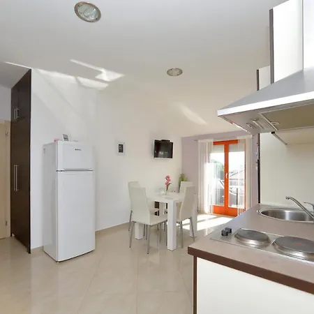Bane Dvori Apartman *