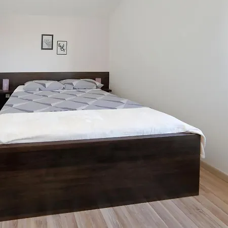 Bane Dvori Apartman Bibinje
