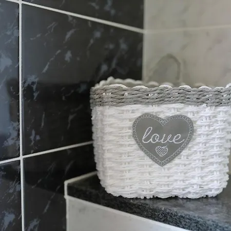 Bane Dvori Apartman *
