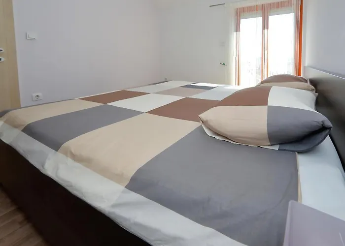 Bane Dvori ビビニェ