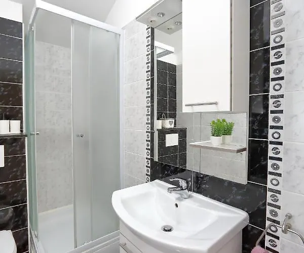 Bane Dvori ビビニェ